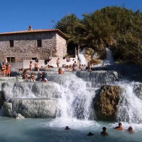 Saturnia_Cascate_del_Mulino